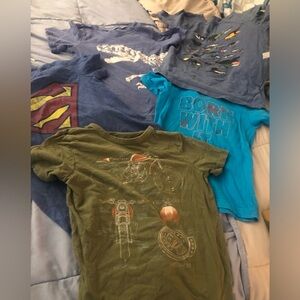 Boys tshirts size small/6